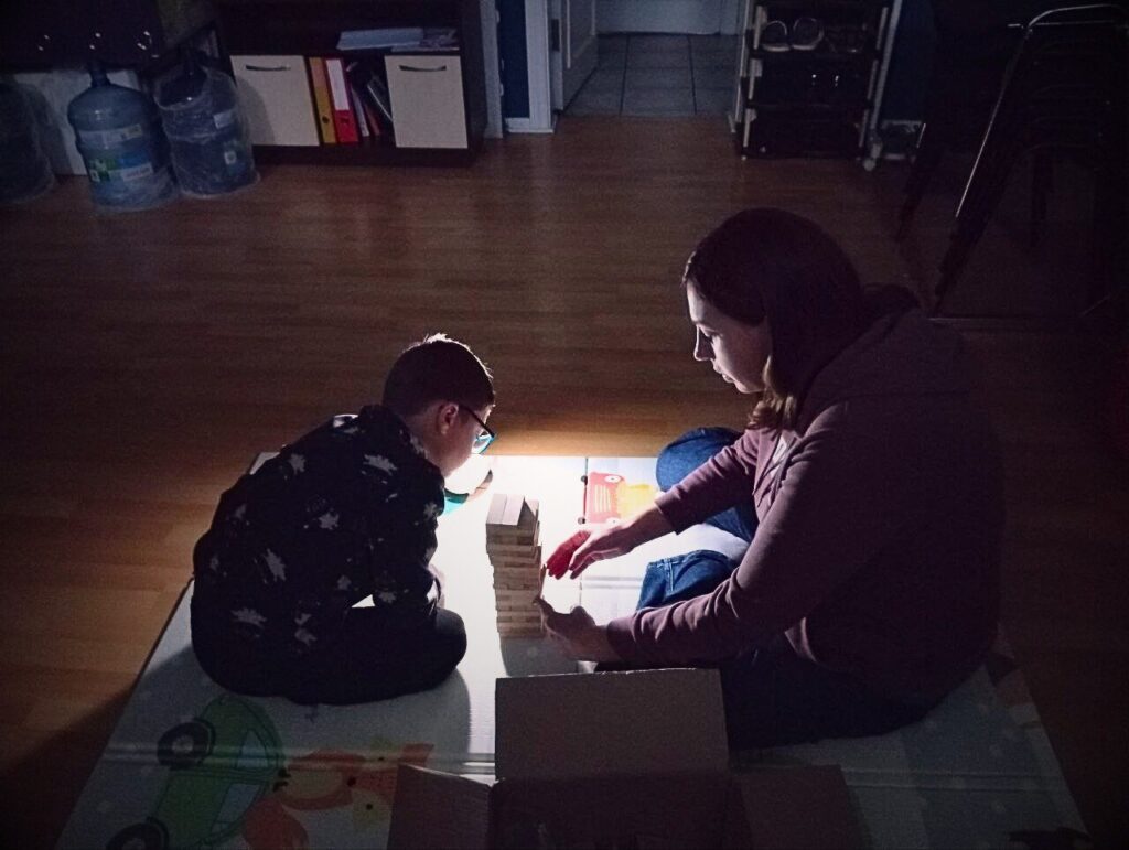 Краще без світла, ніж під Росією: як безпечно виїхати з окупації