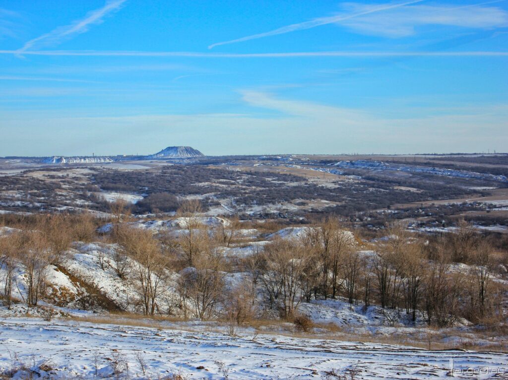 Жителі окупованого Алчевська показали зимові пейзажі навколо міста