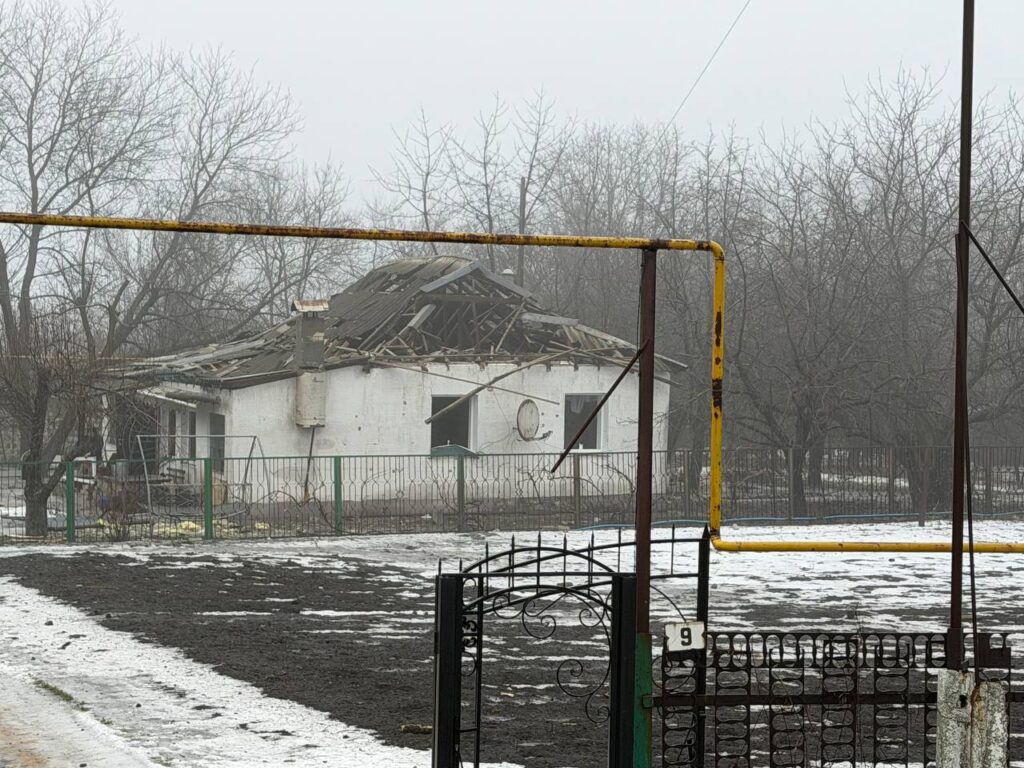 В Перевальському районі Луганщині пошкоджені багато будинків внаслідок обстрілу