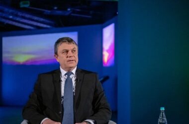 Пасічник заявив про наміри забрати за борги на окупованій Луганщині 17 тисяч квартир