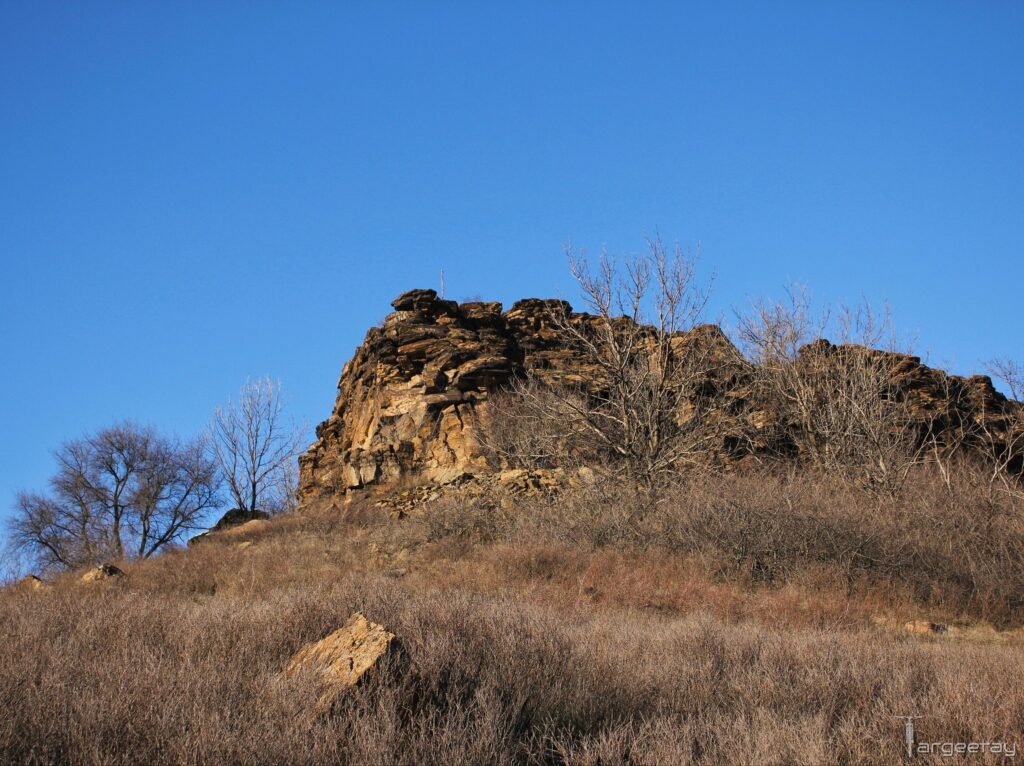 На окупованій Луганщині показали Мар&rsquo;їн стрімчак &mdash; скелю, відому як “Кам&rsquo;яний замок”
