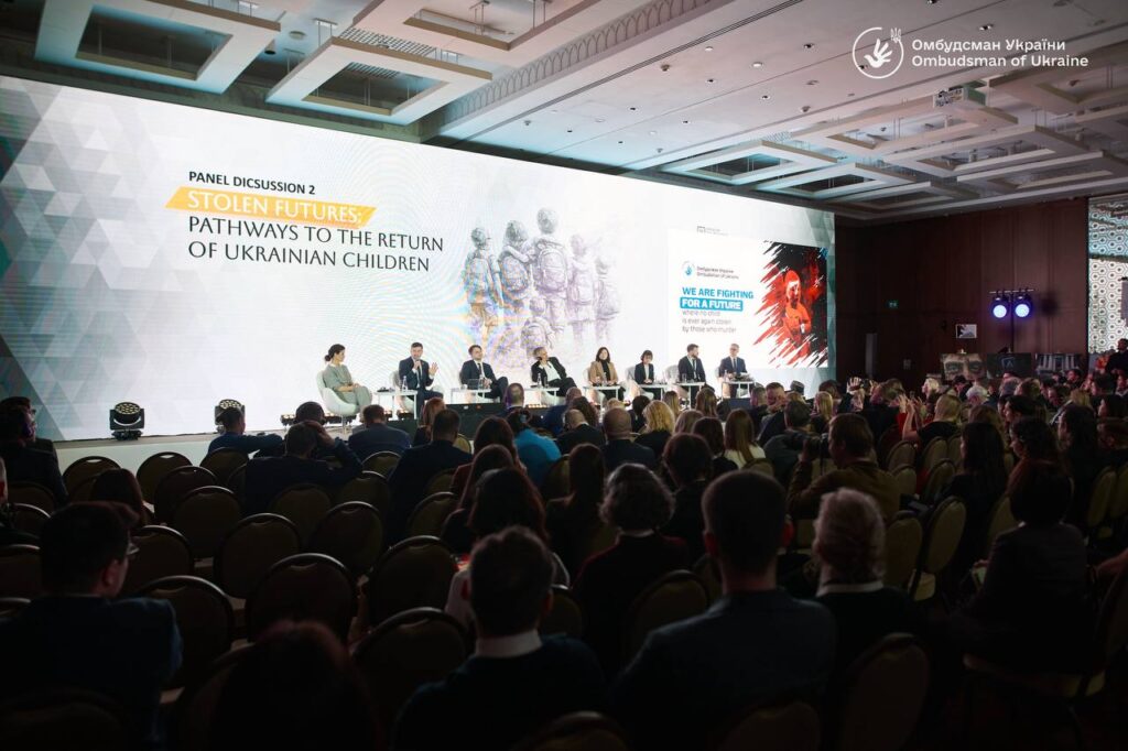 В Україну вдалось повернути 2003 дитини