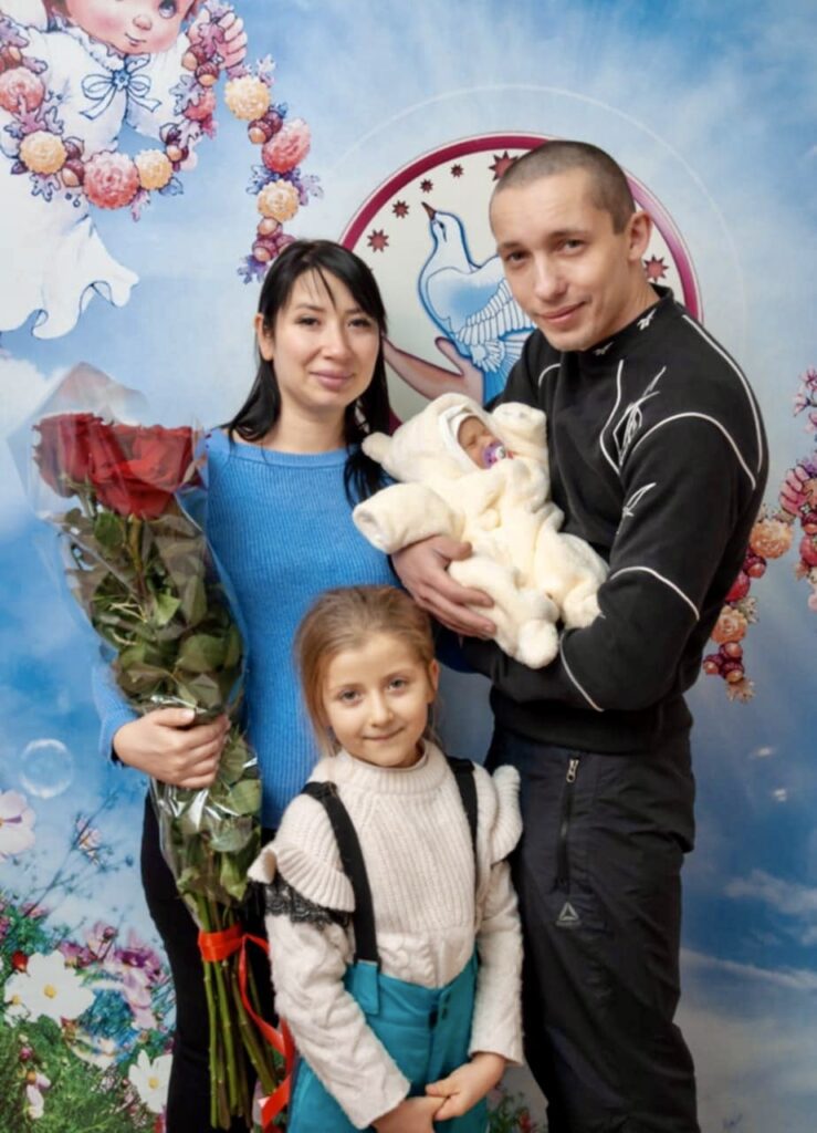 &ldquo;Кохання мого життя залишилося на вулиці Торговій&rdquo;: історія маріупольчанки, яка не може знайти могилу чоловіка