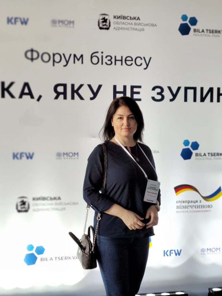 “Ми не релоковані &mdash; ми відбудовані наново”: історія маріупольчанки, яка запустила виробництво готових страв у Славутичі