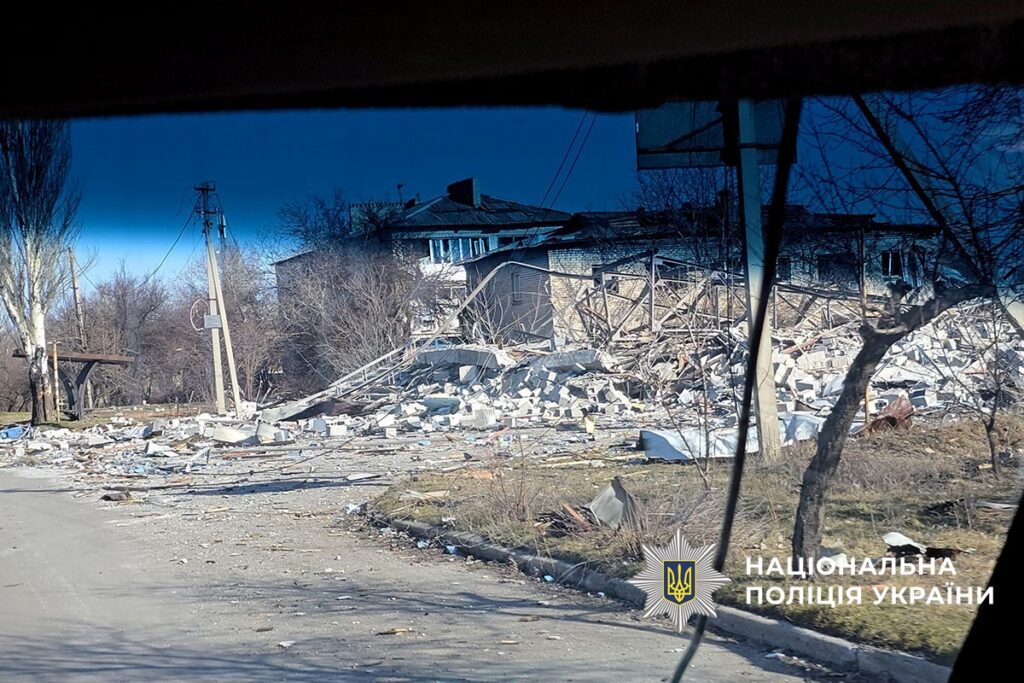 У Добропіллі залишаються ще 900 цивільних через відмову в евакуації