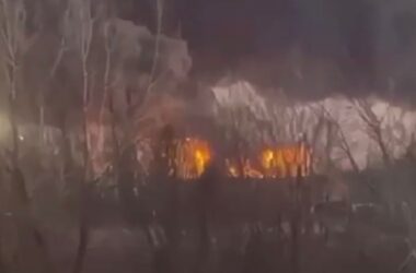 Пожежу на нафтобазі під Тихорецьком у Краснодарському краї не можуть загасити понад 12 годин після атаки дронів