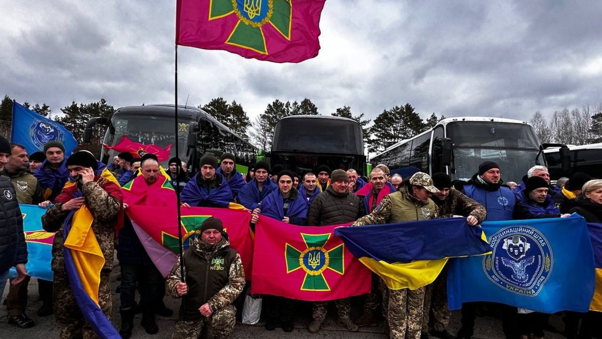 Вчора з російського полону повернулися двоє військових з Луганському прикордонного загону