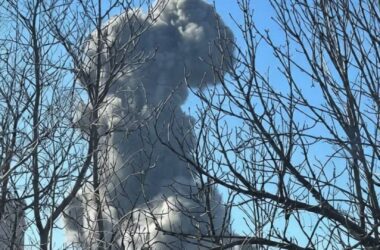 В окупованому Донецьку другий день підряд вибухи. Горить і вибухає склад БПЛА на заводі “Точмаш”