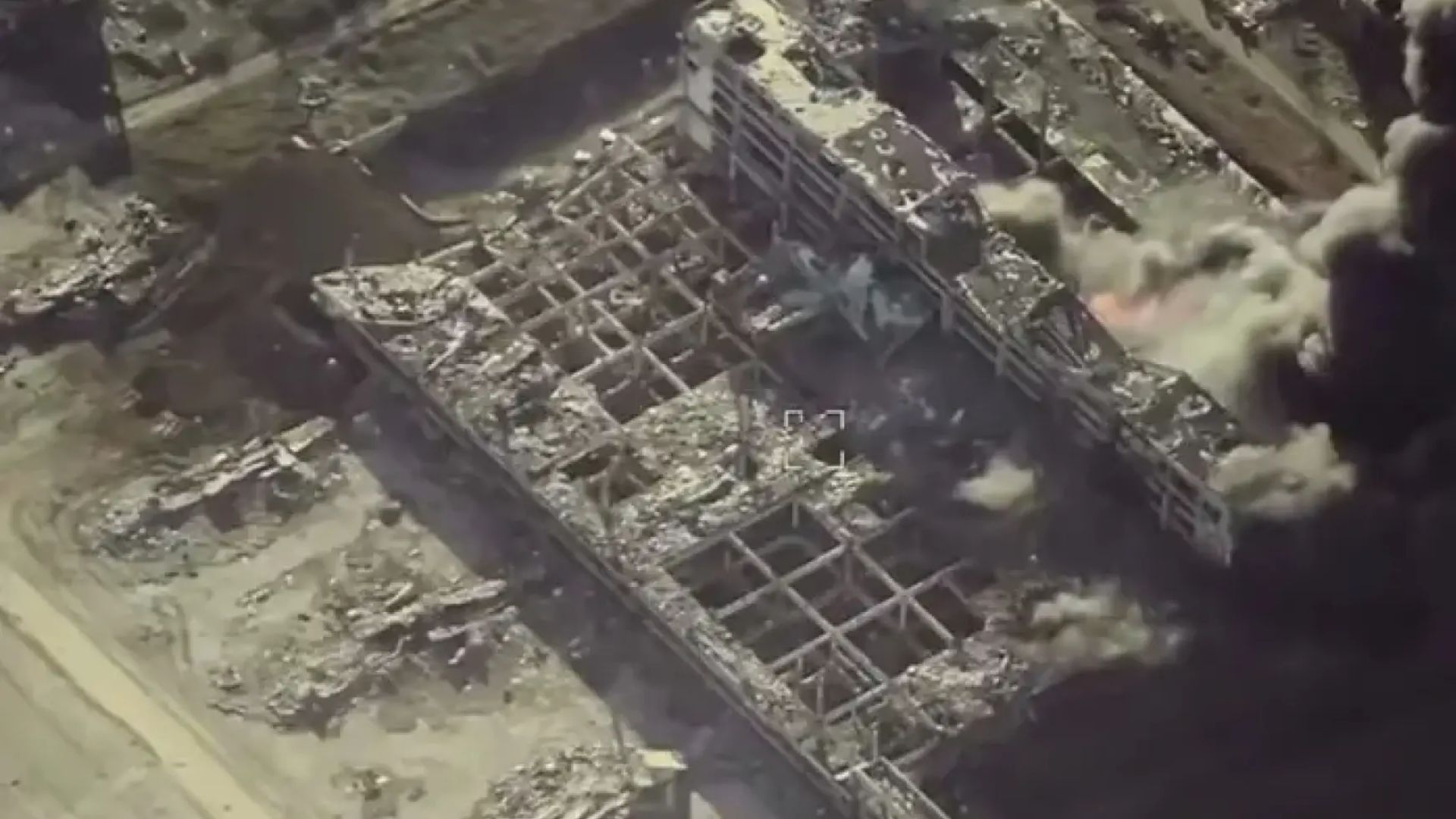 З&rsquo;явилося відео наслідків удару по складу дронів Shahed біля Донецького аеропорту