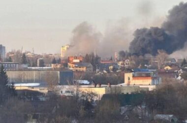 У Брянську заявили про ракетну атаку: під ударом міг бути завод “Кремній”. Опубліковані кадри моменту влучання