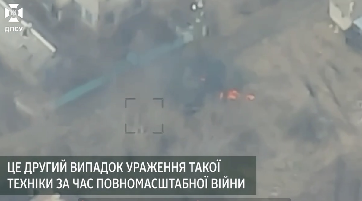 На Луганщині прикордонники знищили станцію зв&rsquo;язку росіян вартістю 600 тисяч доларів. Опубліковано відео удару