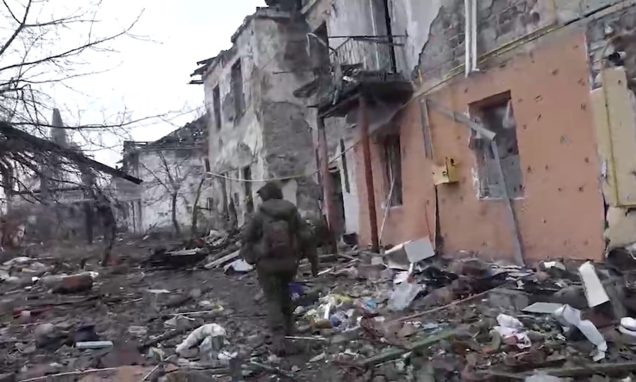 Окупанти показали, як виглядає зруйнований Мирноград на Донеччині