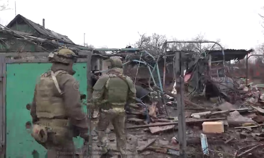 Окупанти показали, як виглядає зруйнований Мирноград на Донеччині