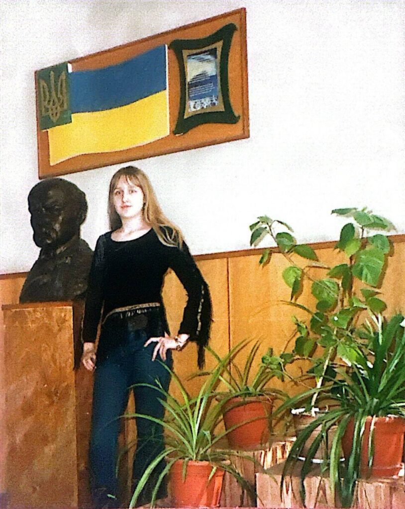 Почути голос бабусі з Камброду: як луганчанка Карина шукає автентичну музику регіону