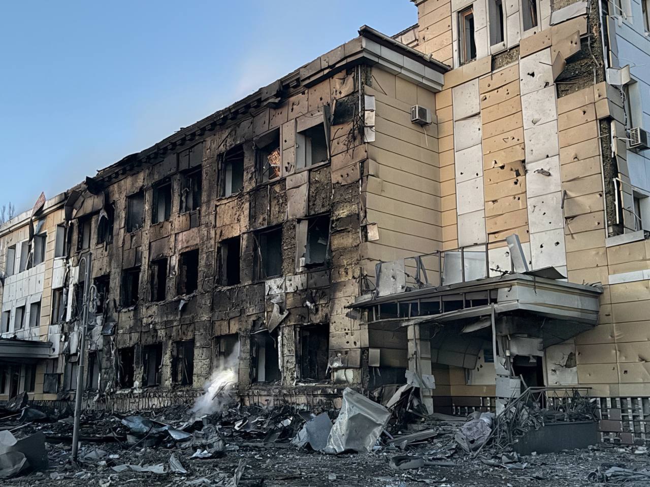 Наслідки удару по &laquo;Точмашу&raquo; в окупованому Донецьку: загинули та отримали поранення російські військові