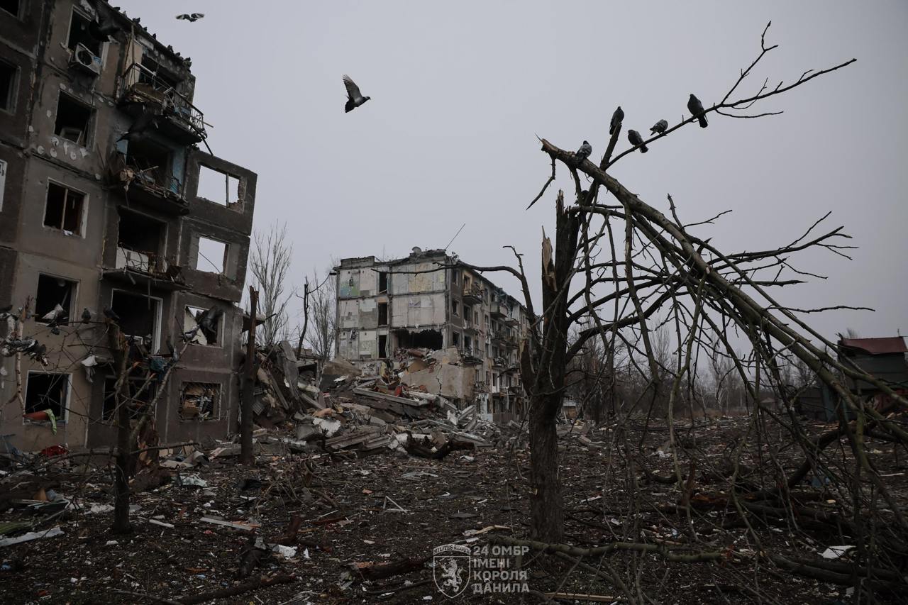«Евакуація місцевих майже неможлива»: військові показали моторошні фото з Костянтинівки