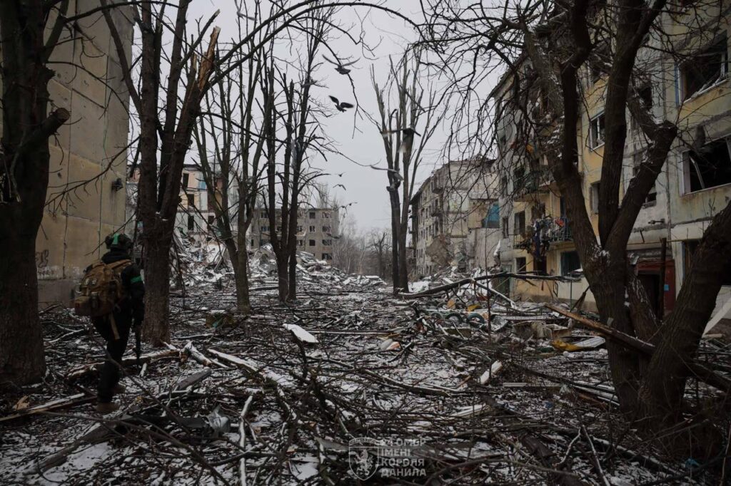 «Евакуація місцевих майже неможлива»: військові показали моторошні фото з Костянтинівки