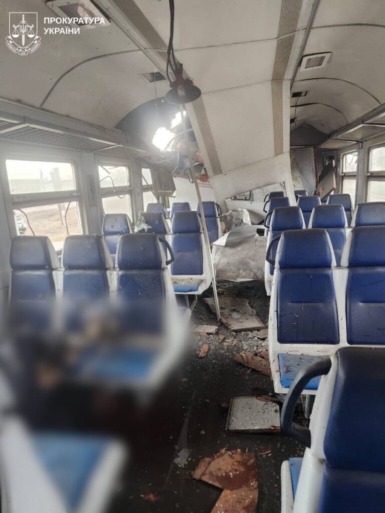 Одна людина загинула внаслідок удару російського БПЛА по пасажирському потягу на Харківщині