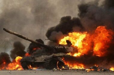 На Луганщині російські війська намагалися загасити танк сніжками