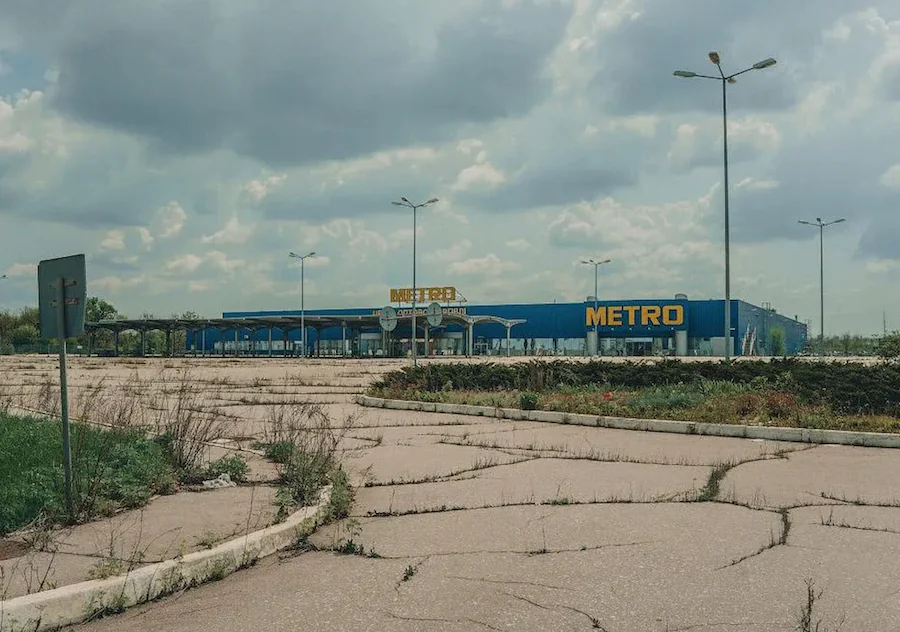 В “ЛНР” “боряться” з вискоими цінами та роблять з відкриттів магазинів свято